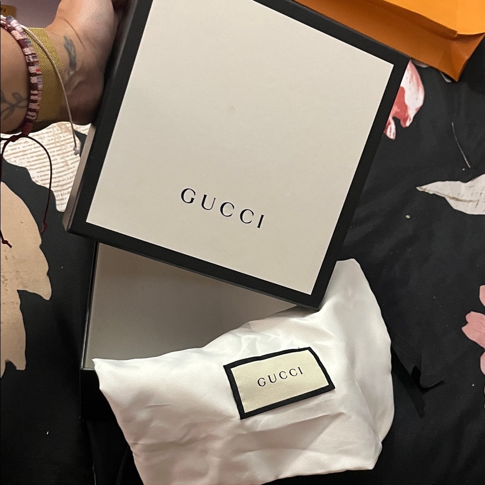 Gucci Black and White Box with Dust Bag